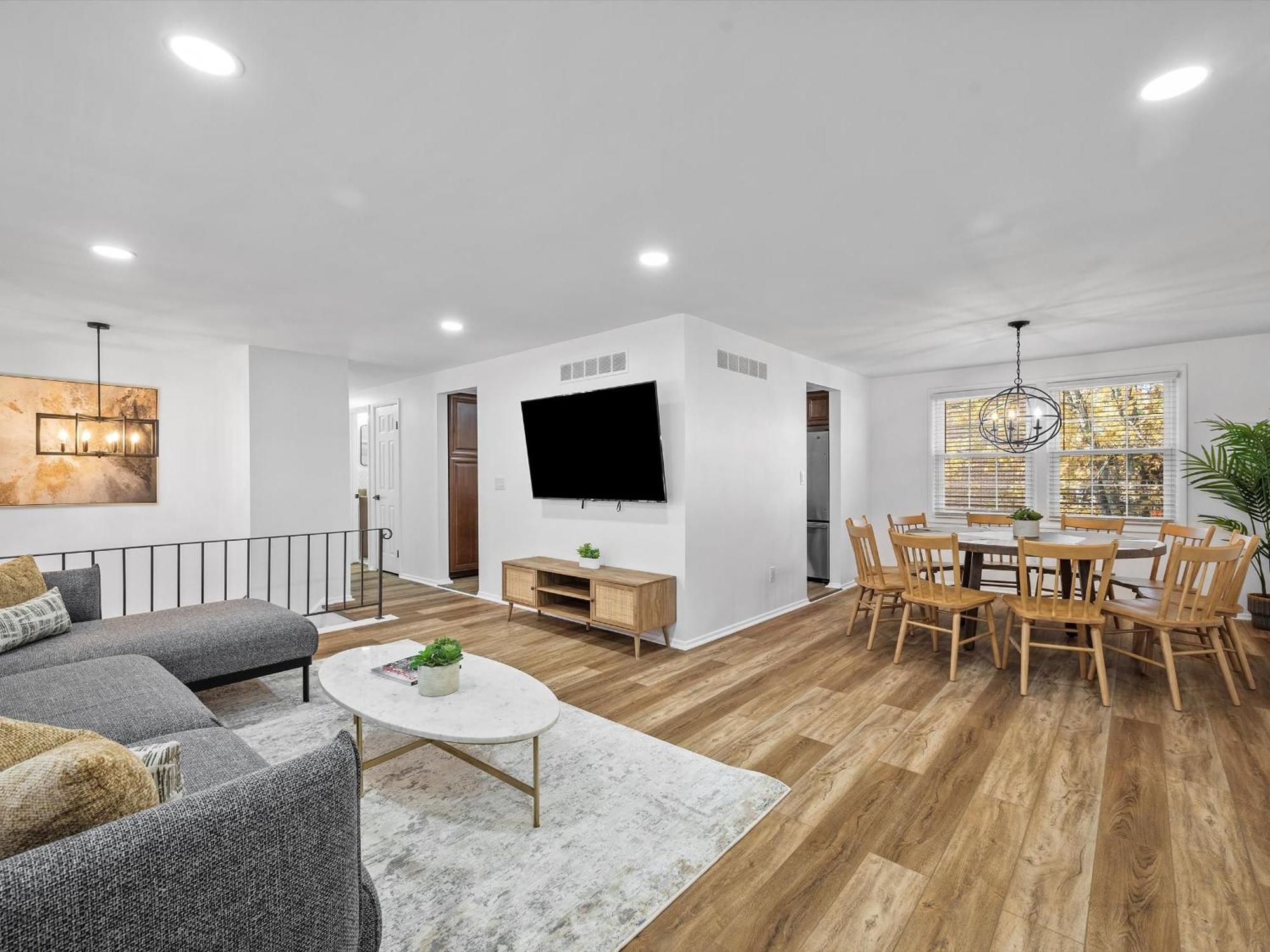 Holiday home Modern And Accessible 5 Bedroom In Cranberry, Pittsburg With Game